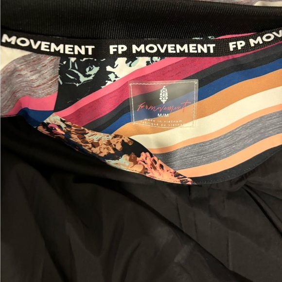 NWT FP Movement Women's Bunny Slope Printed Puffer Jacket - Picture 8 of 10